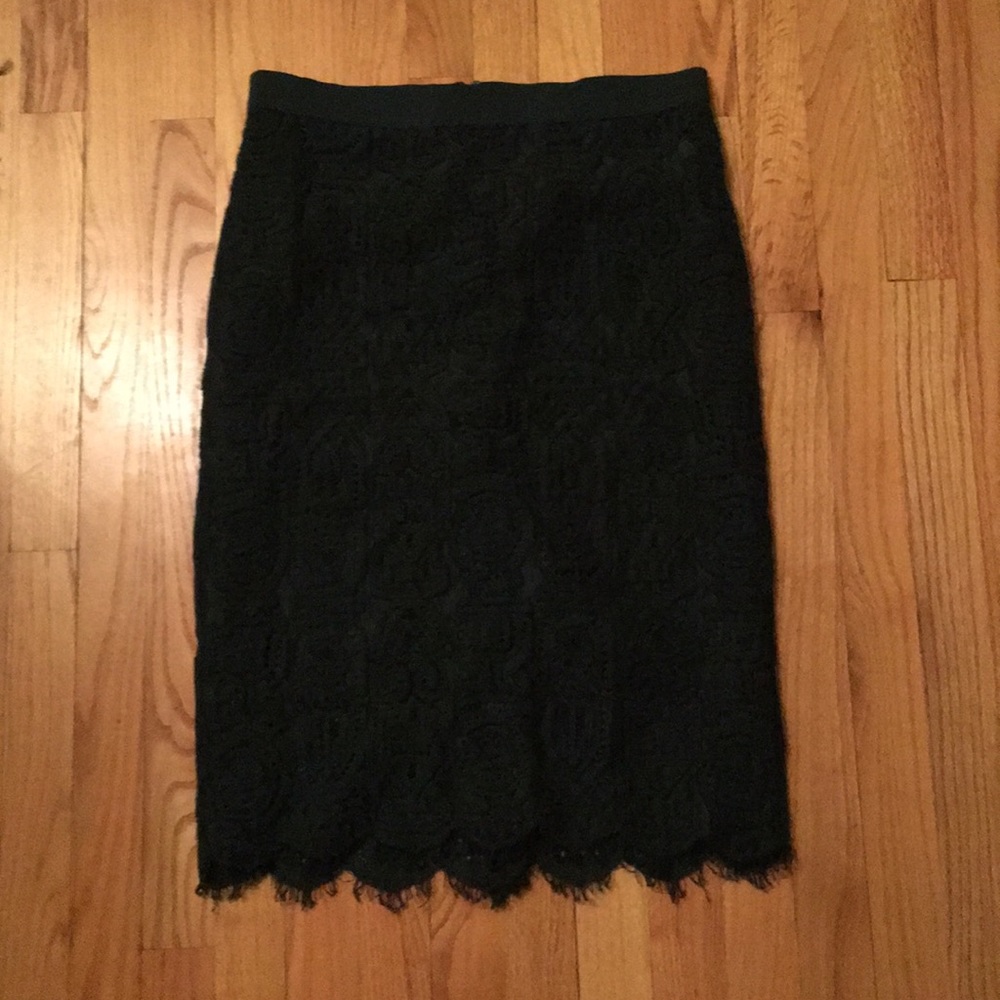 Gorgeous Lace Midi Skirt!